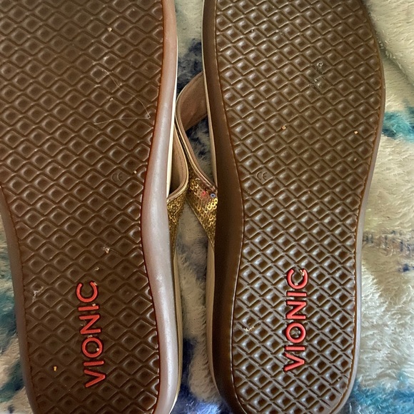 Ladies Vionic Sz10 Sandlals - Picture 3 of 3